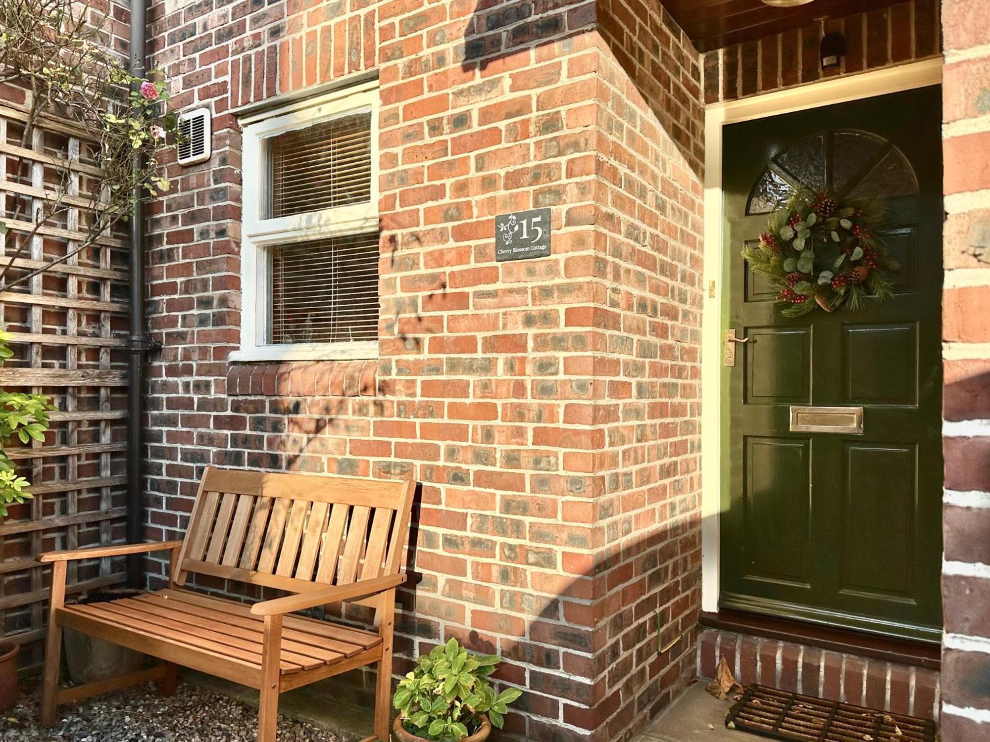 Cherry Blossom Cottage York Buitenkant foto
